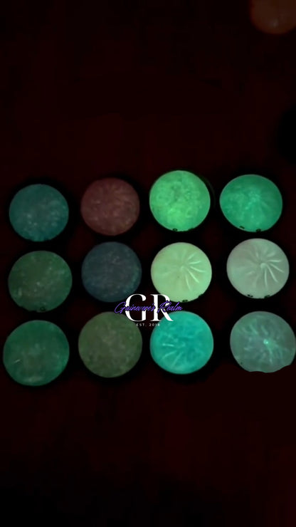 Fun Doh Glow-in-The-Dark Mystery Dumpling Squishy Toy
